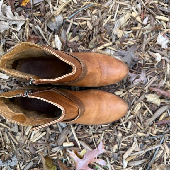 Pikolinos Ordino Ankle Boot - Picture 5 of 9